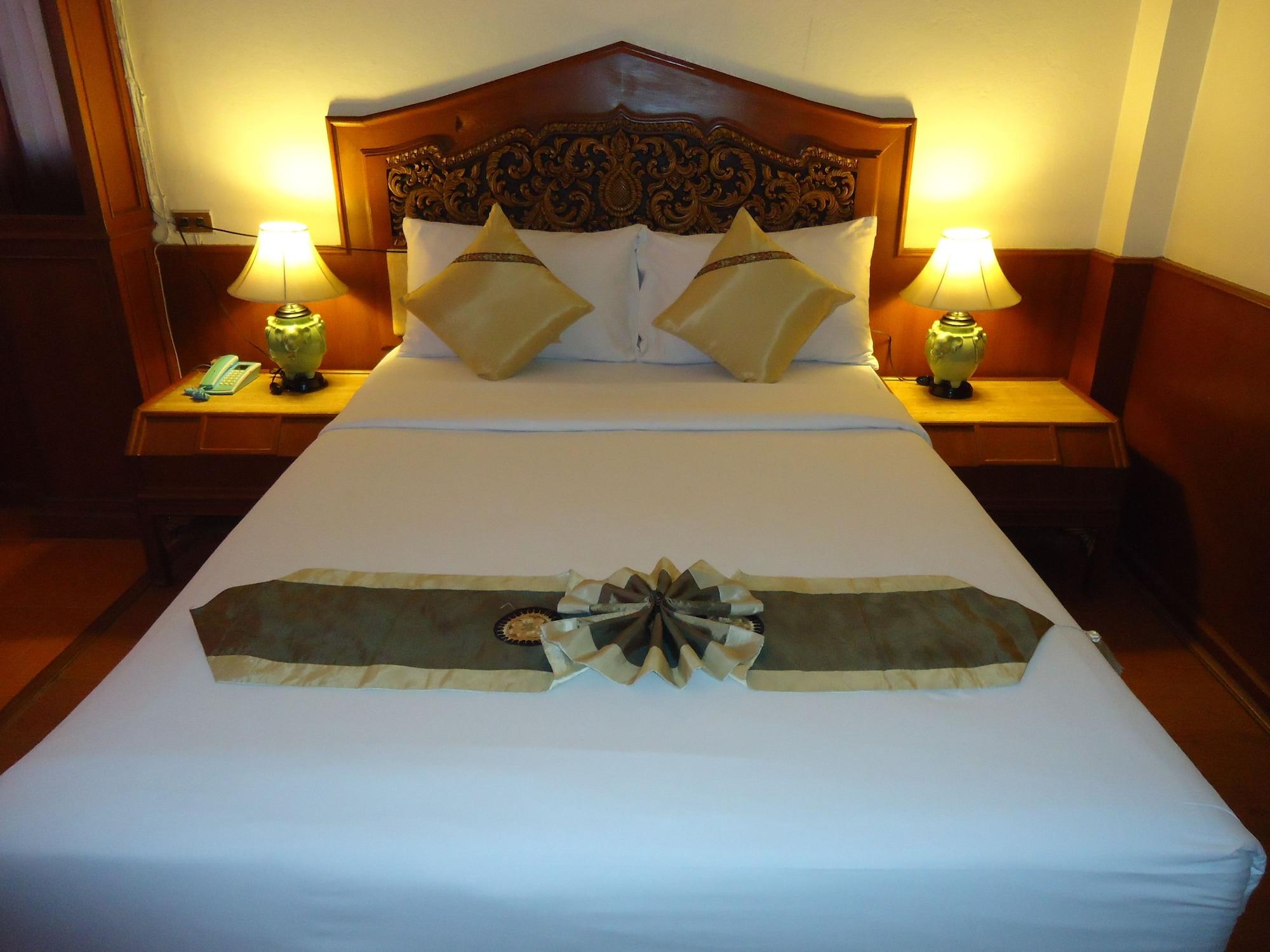 Top North Hotel Чиангмай Экстерьер фото