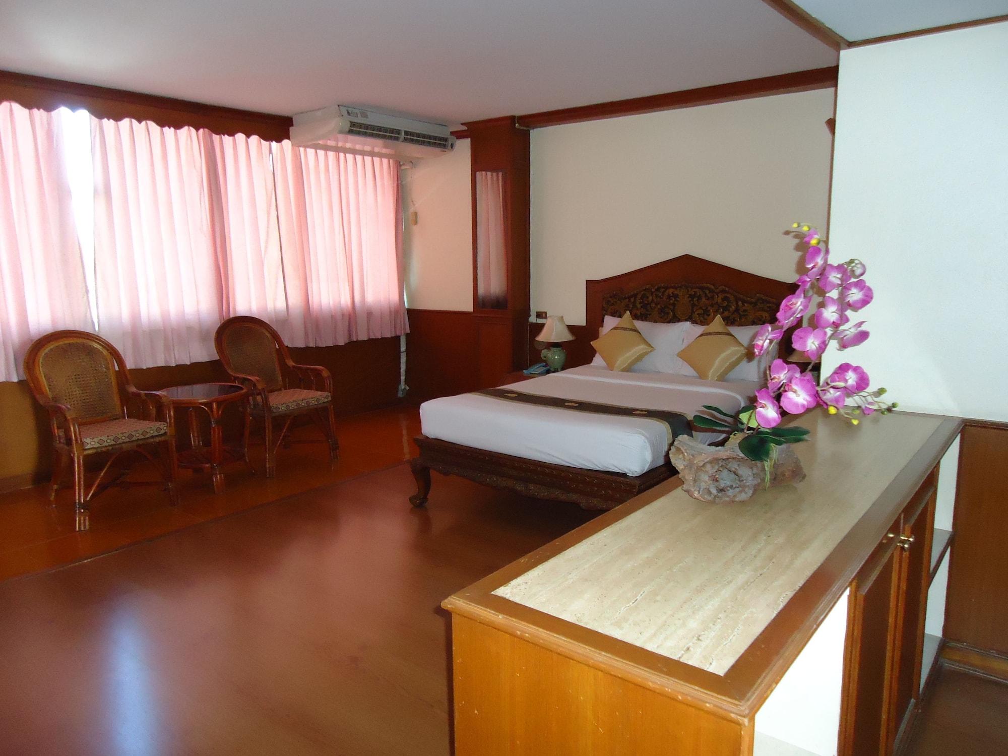 Top North Hotel Чиангмай Экстерьер фото