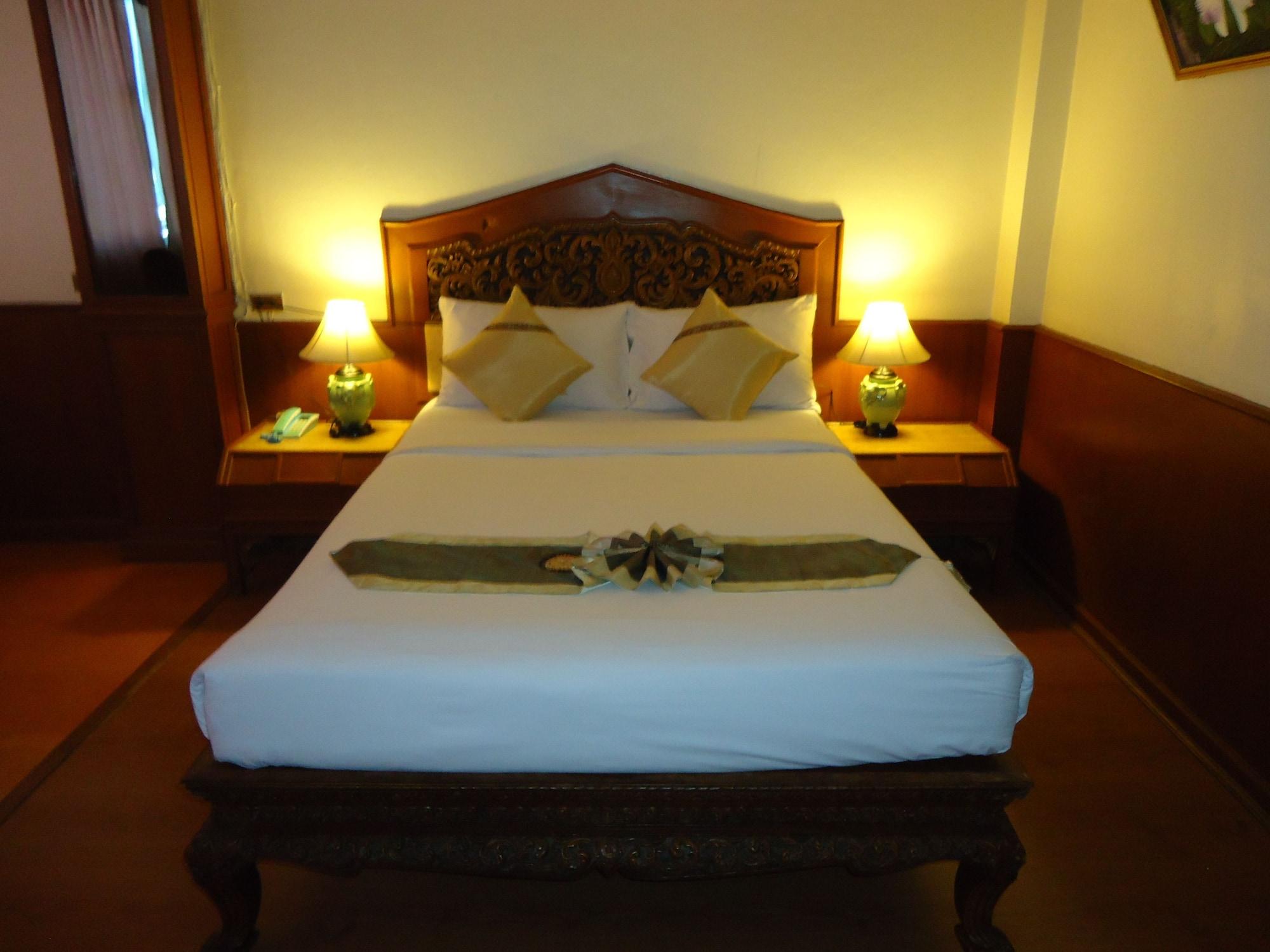Top North Hotel Чиангмай Экстерьер фото