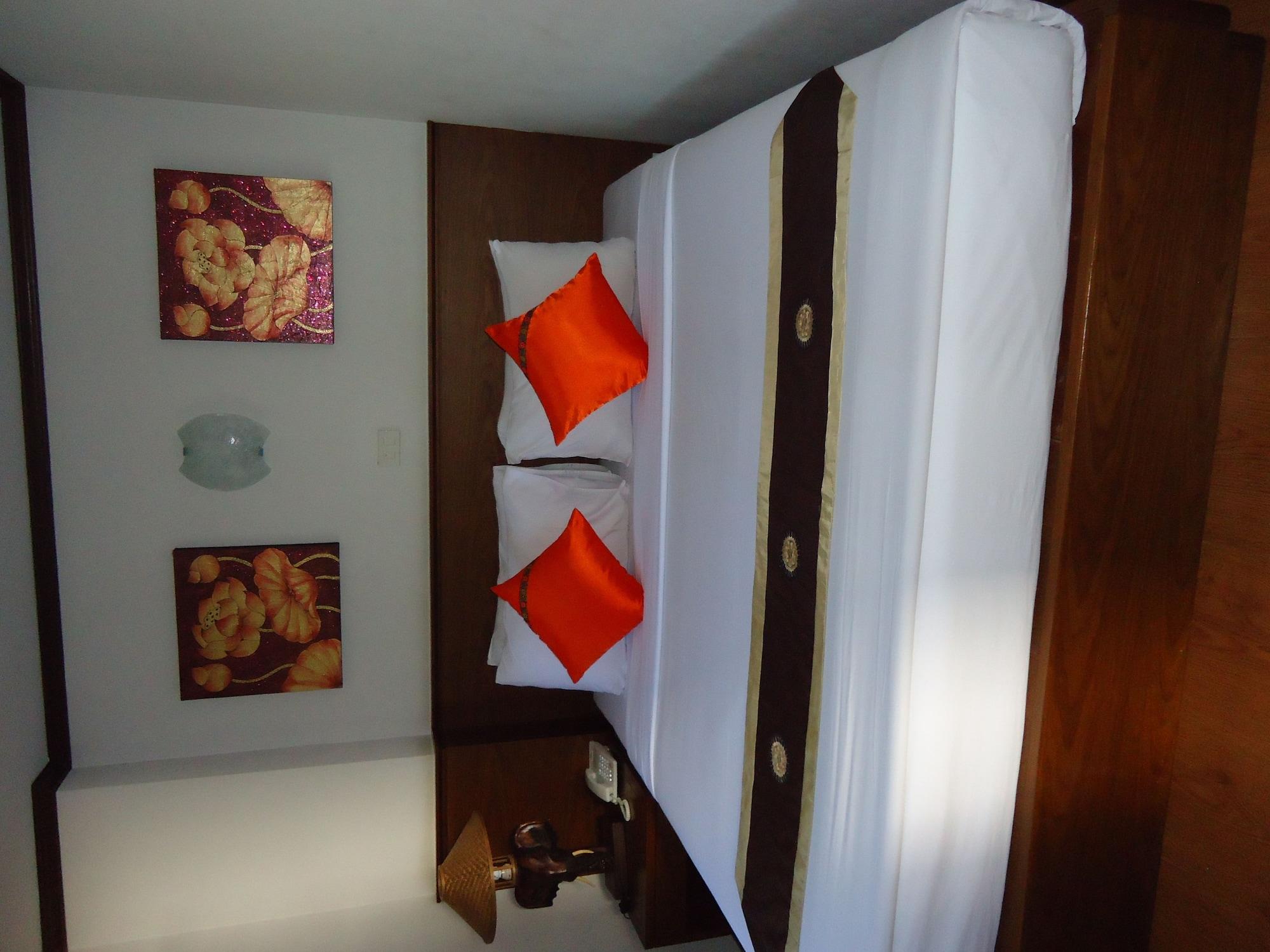 Top North Hotel Чиангмай Экстерьер фото